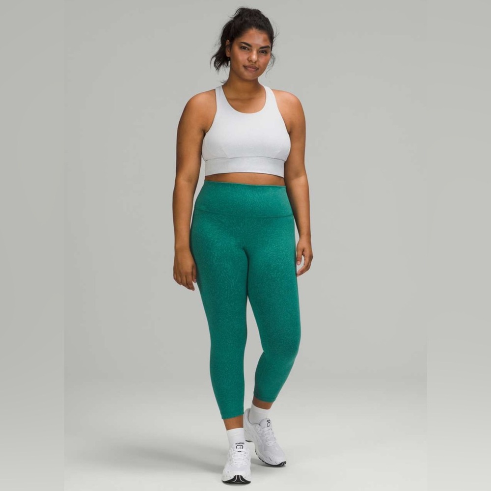 Lululemon Wunder Train High-Rise Crop 23"
Crunch Teal Lagoon size 14